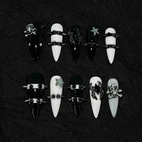 Halloween Graffiti Nails